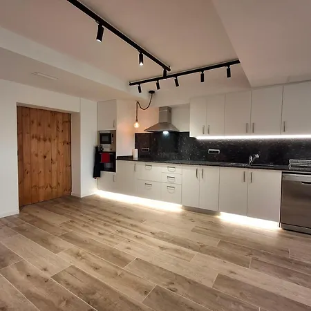 Apartment Pairot *